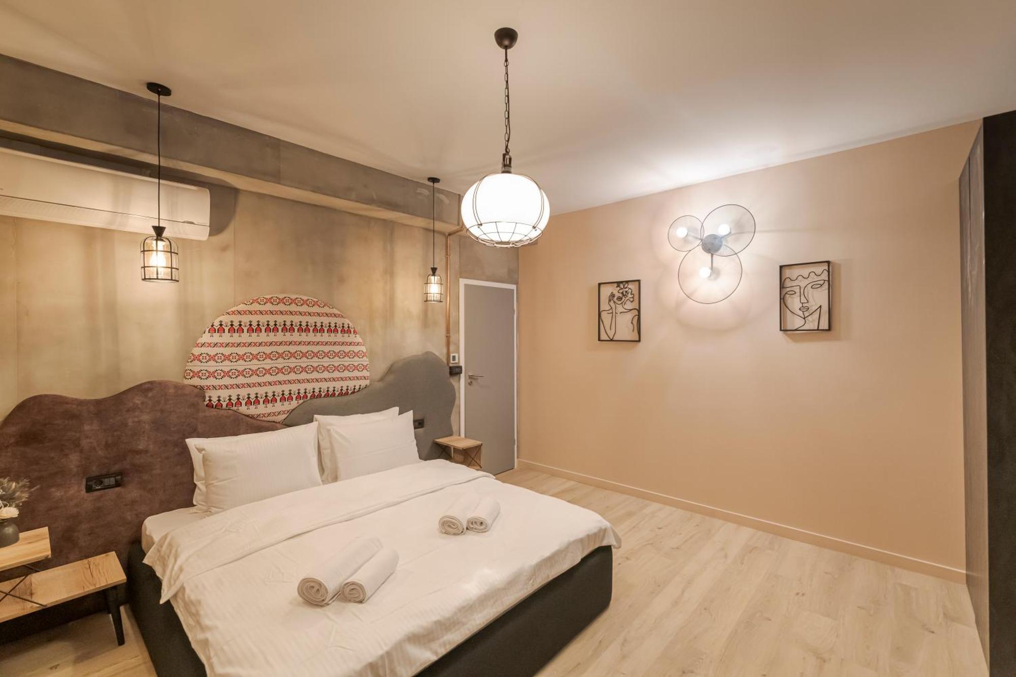 The Old Town Industrial Vault - A Fusion Of Past & Present Apartament *