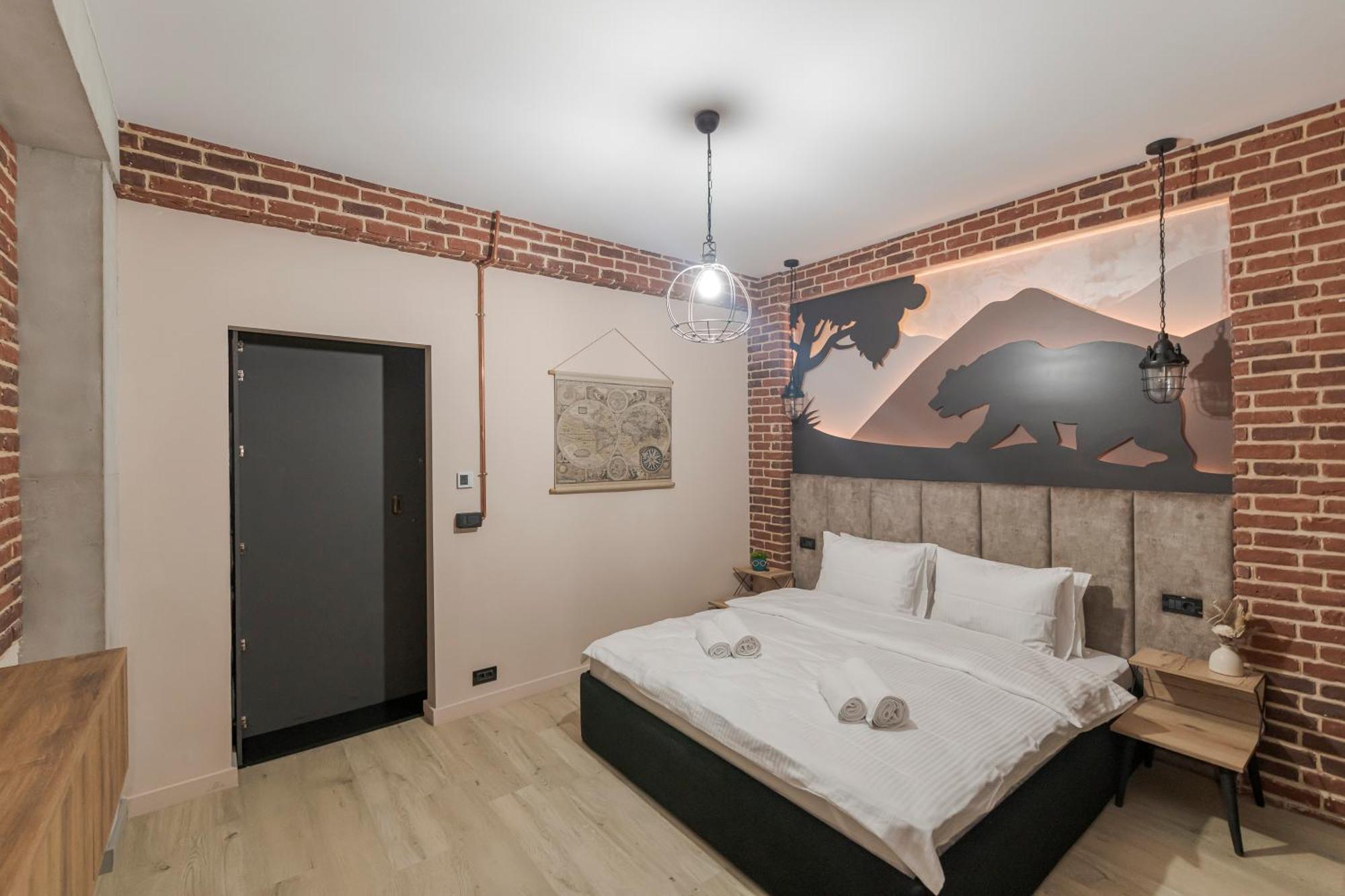 The Old Town Industrial Vault - A Fusion Of Past & Present Apartament