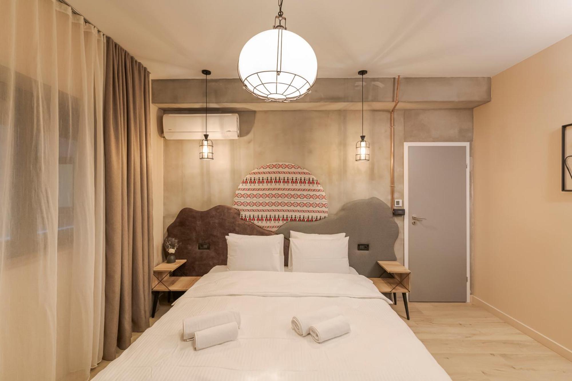 Apartment The Old Town Industrial Vault - A Fusion Of Past & Present Bukarest