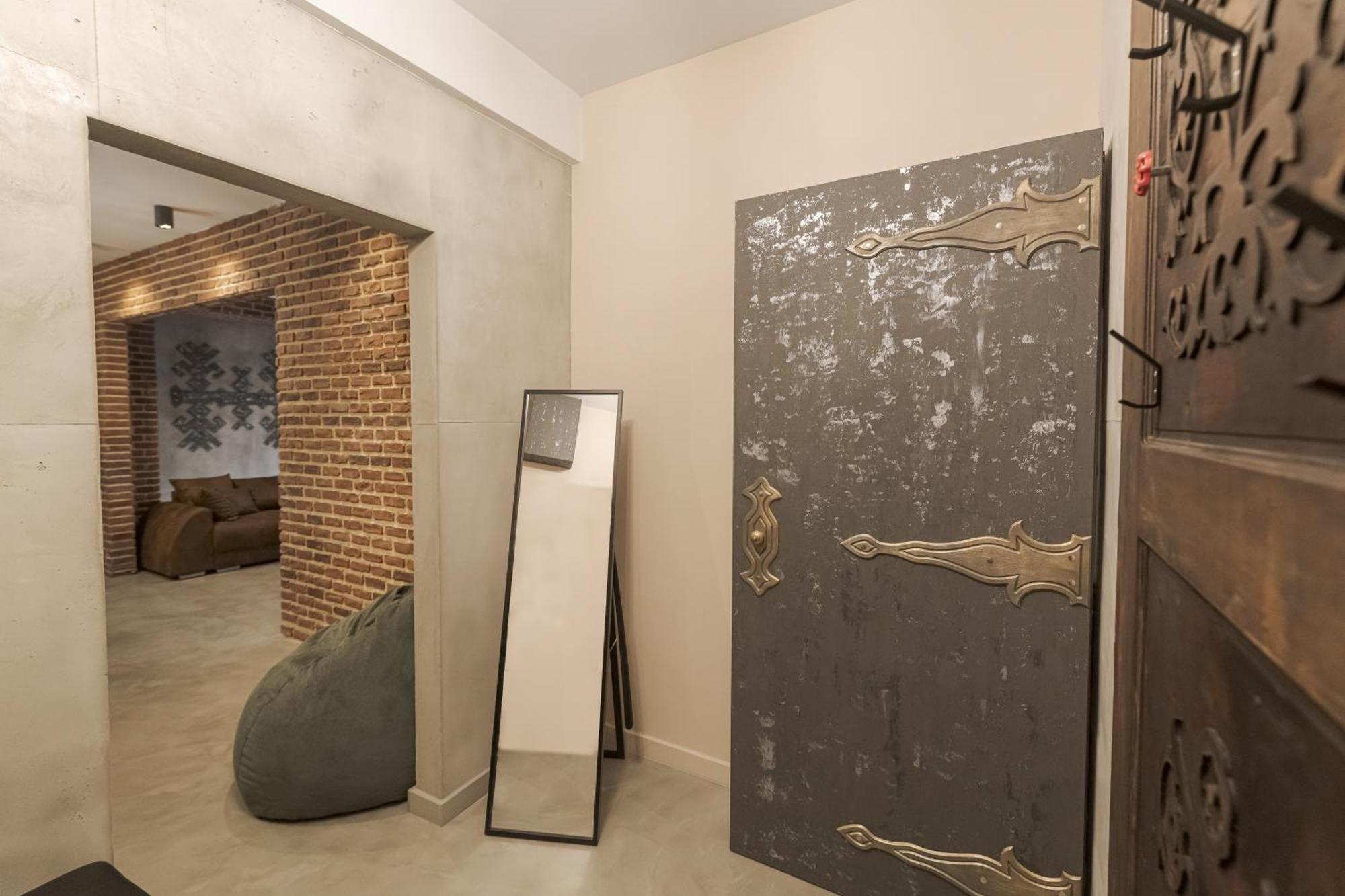 Apartment The Old Town Industrial Vault - A Fusion Of Past & Present Bukarest