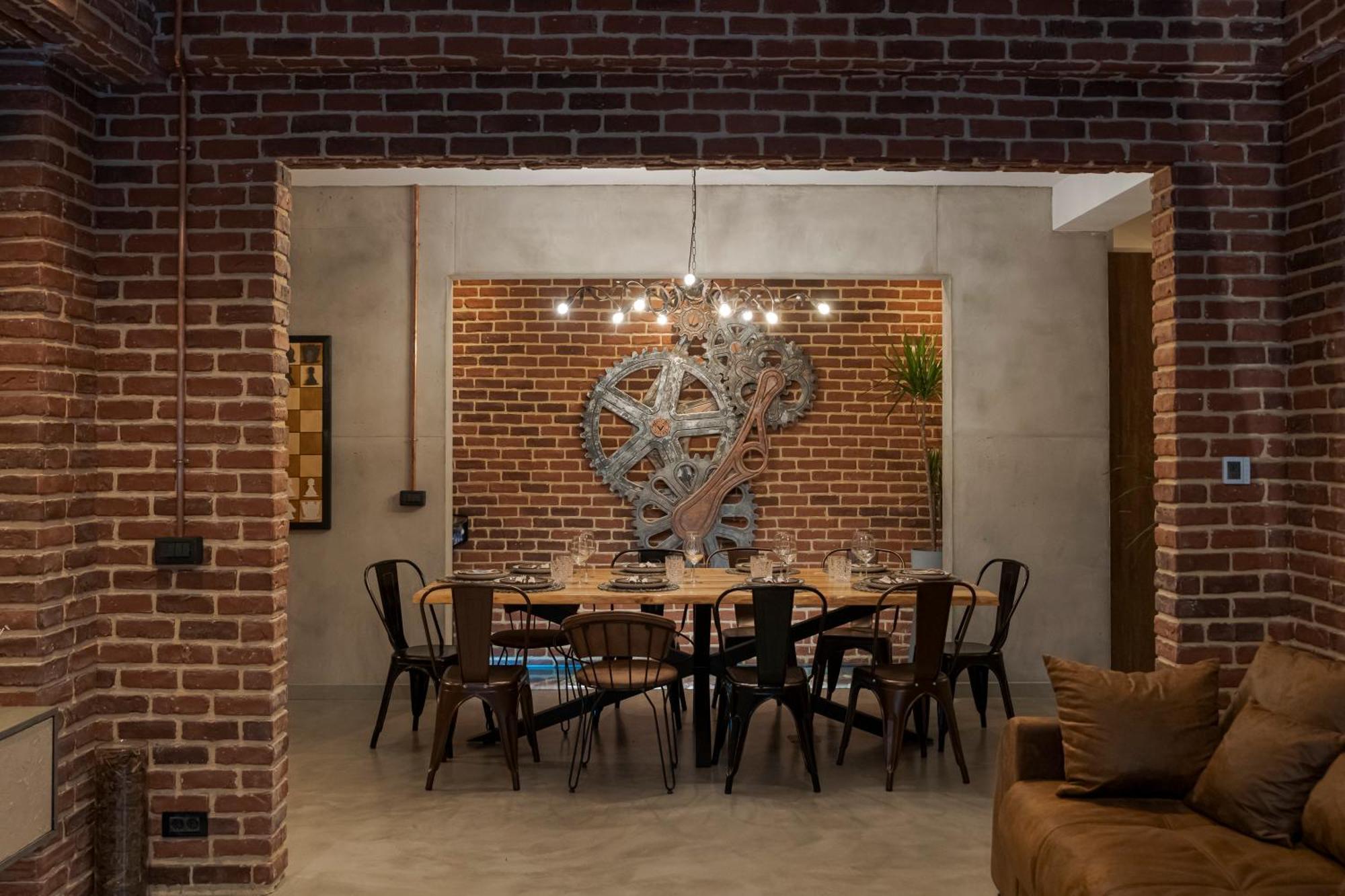 The Old Town Industrial Vault - A Fusion Of Past & Present Apartament *