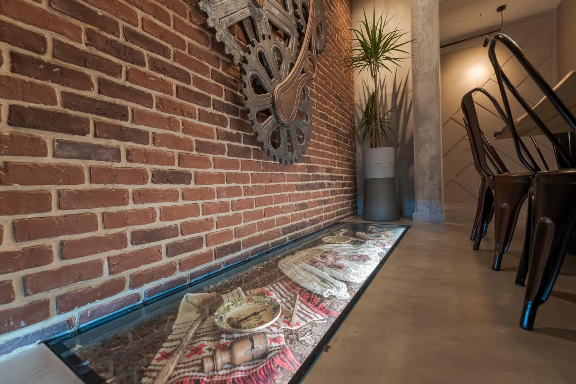 The Old Town Industrial Vault - A Fusion Of Past & Present Apartament *
